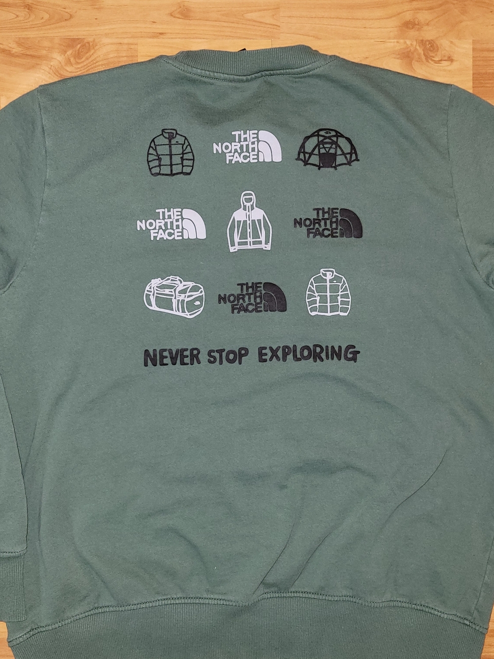 The North Face Green Outdoor Men's LARGE Crewneck Longsleeve Sweatshirt